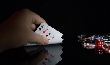How to Deal Poker Cards?